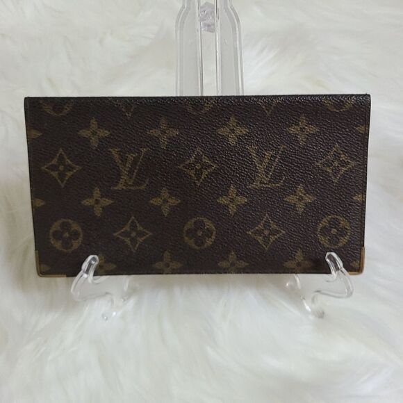 Louis Vuitton Handbags - 💯Authentic Louis Vuitton Monogram Long Wallet🍀